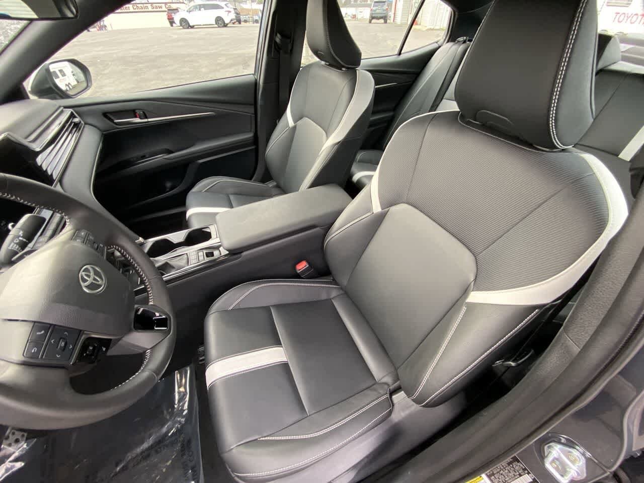 Thumbnail: 2025 Toyota Camry - 11