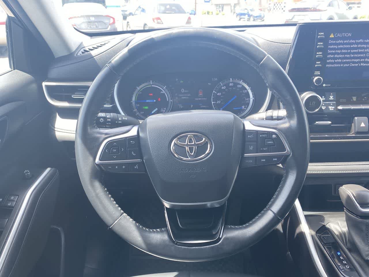 Thumbnail: 2020 Toyota Highlander - 14
