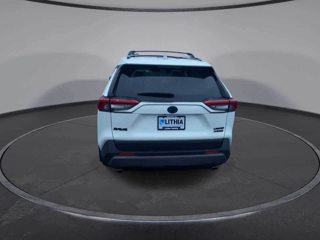 Thumbnail: 2020 Toyota RAV4 - 7