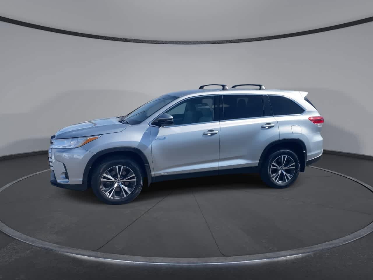 Thumbnail: 2019 Toyota Highlander - 6