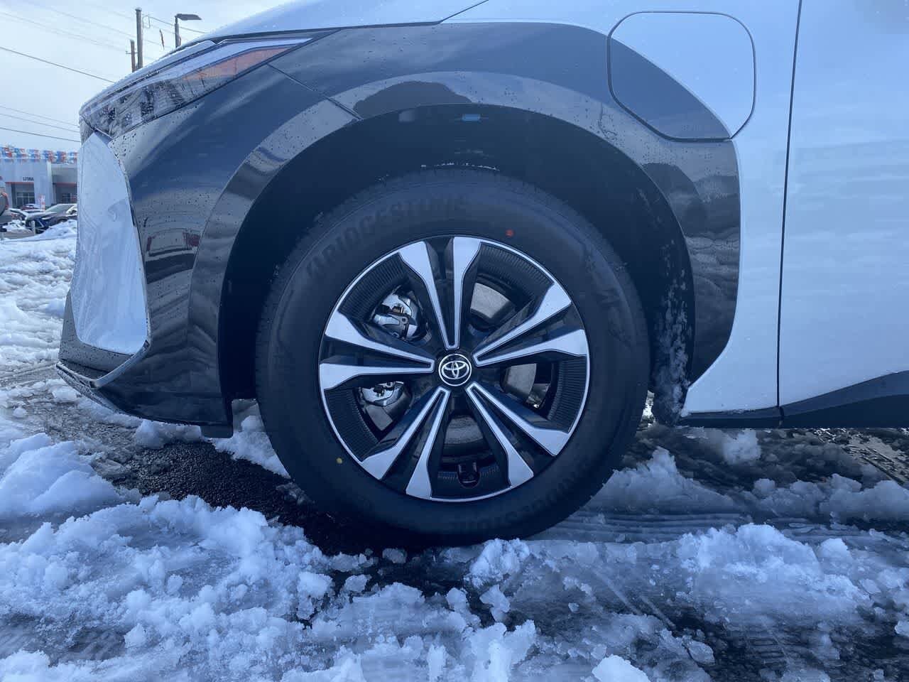 Thumbnail: 2025 Toyota bZ4X - 10