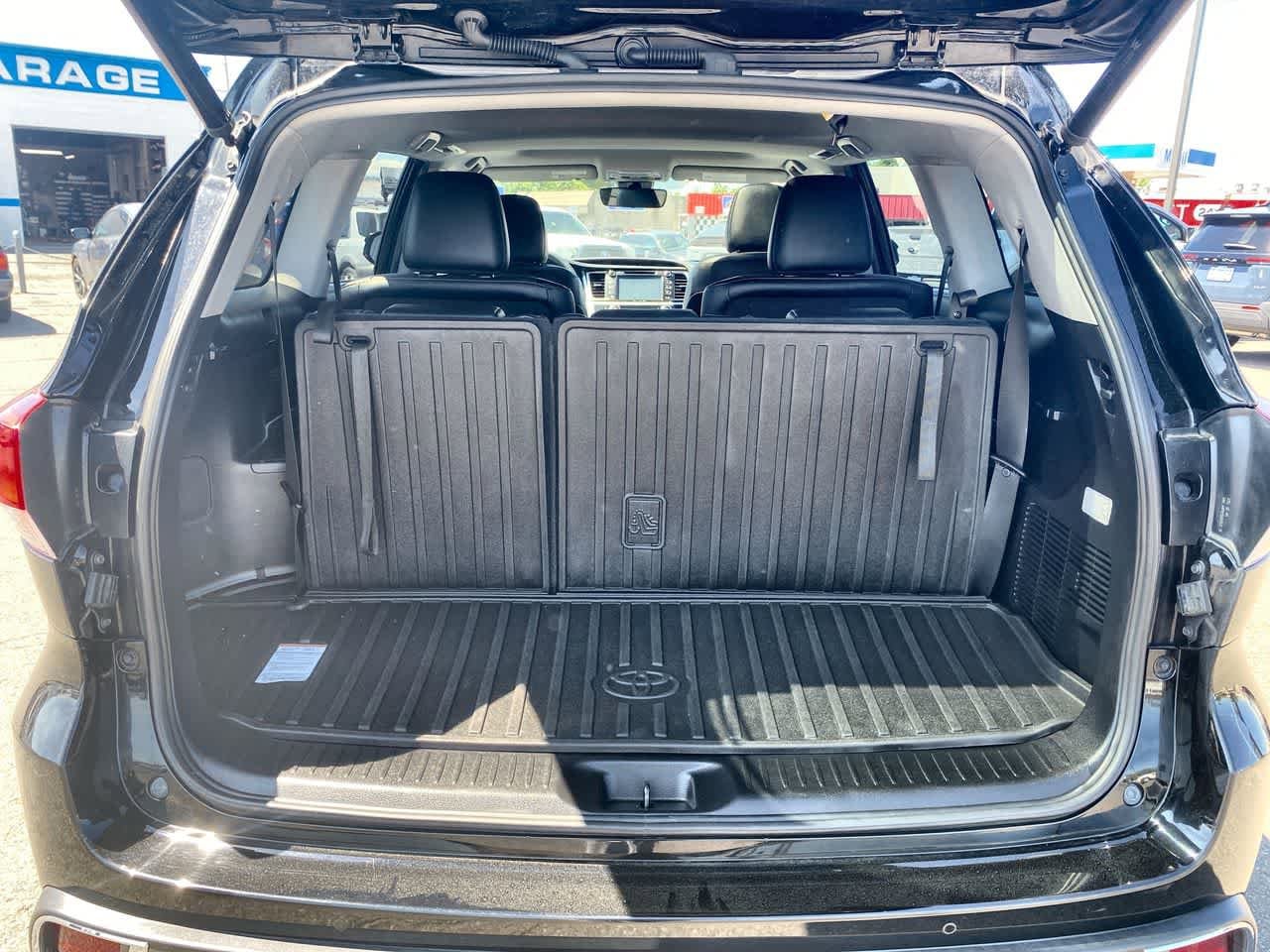 Thumbnail: 2019 Toyota Highlander - 24