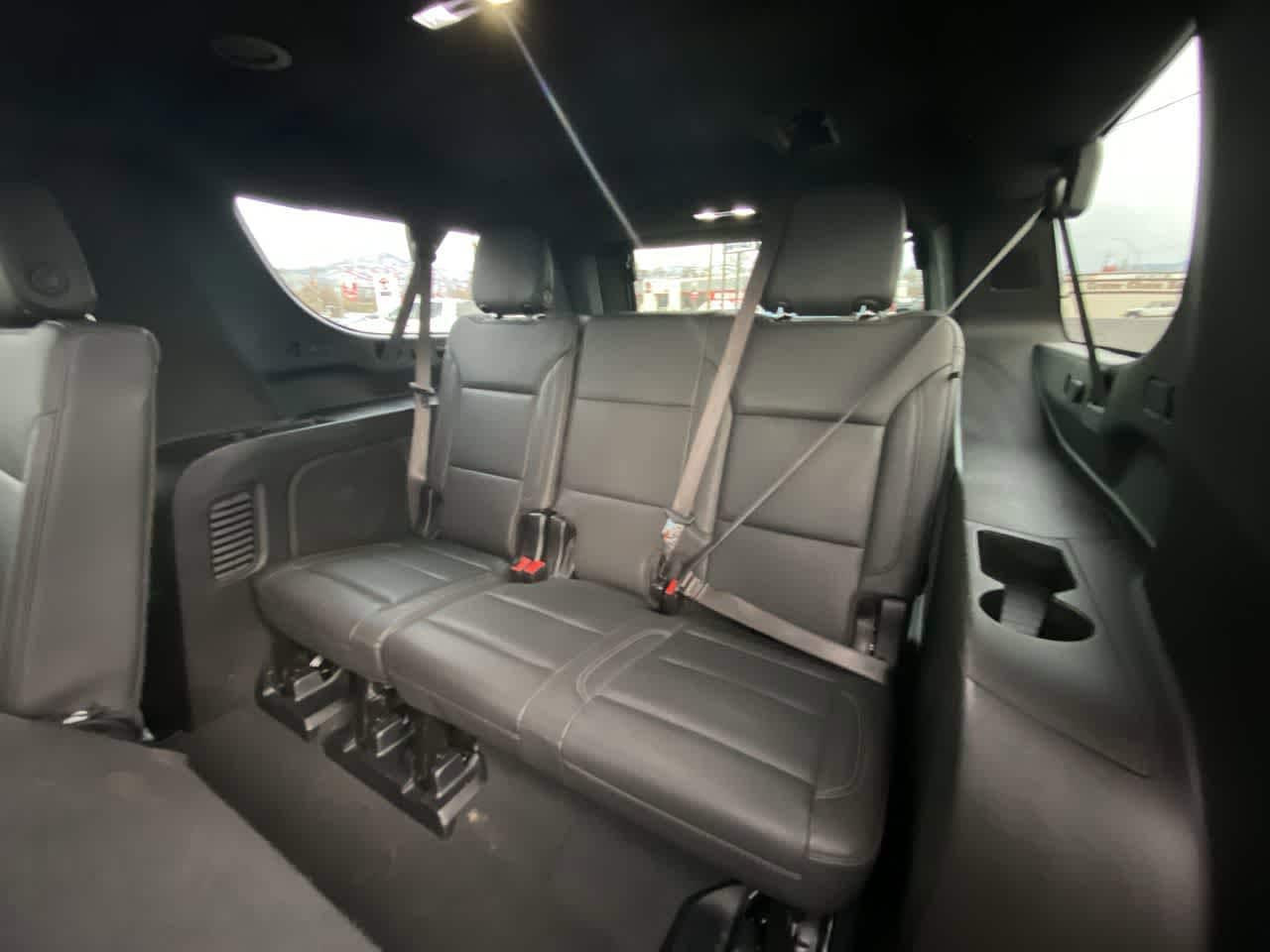 Thumbnail: 2025 Chevrolet Suburban - 23