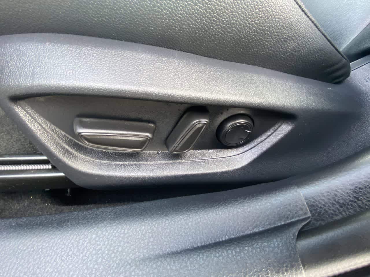 Thumbnail: 2025 Toyota Camry - 12