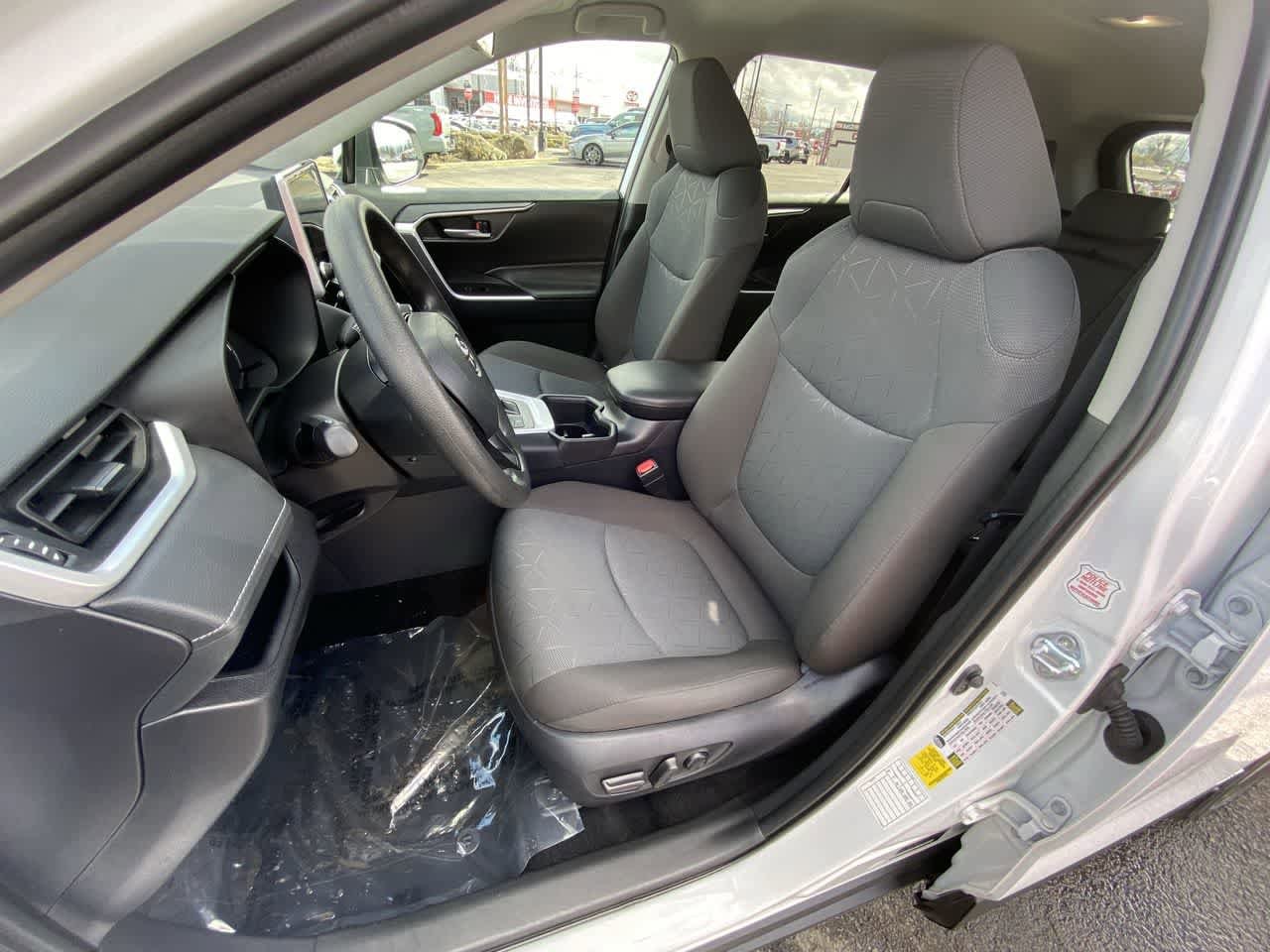 Thumbnail: 2025 Toyota RAV4 - 11