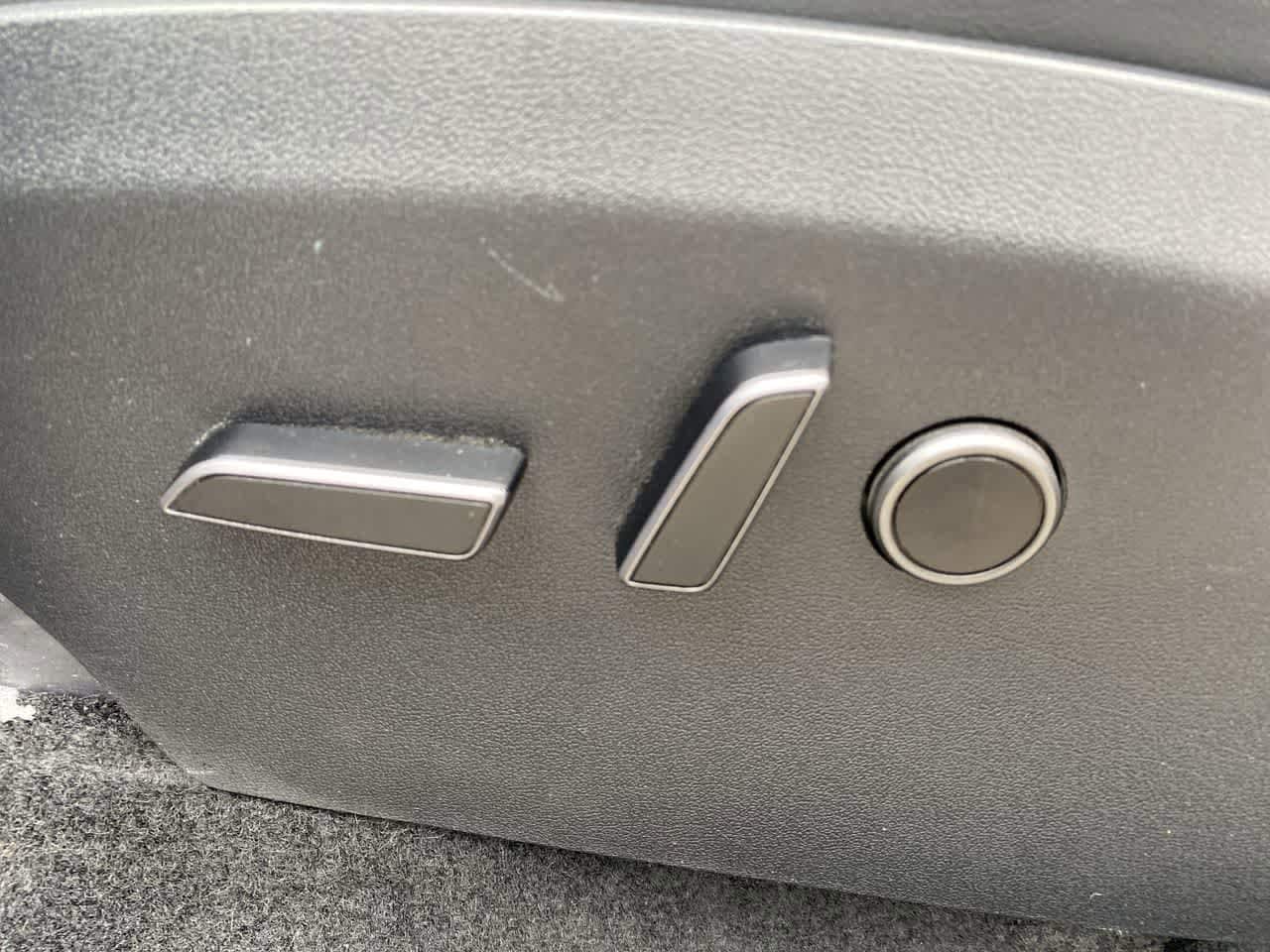 Thumbnail: 2023 Tesla Model Y - 12