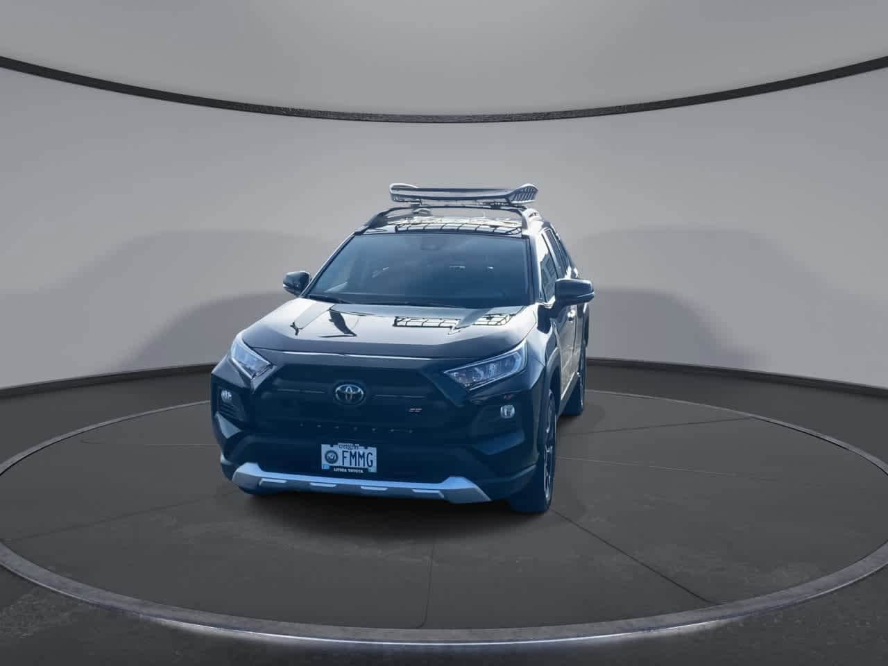 Thumbnail: 2021 Toyota RAV4 - 3