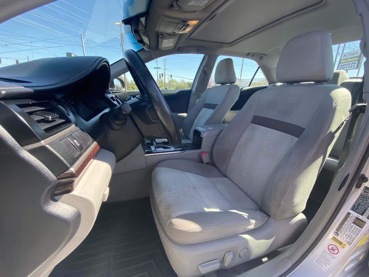 2014 Toyota Camry XLE - Photo 11
