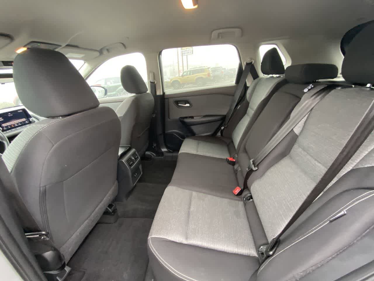 Thumbnail: 2023 Nissan Rogue - 21