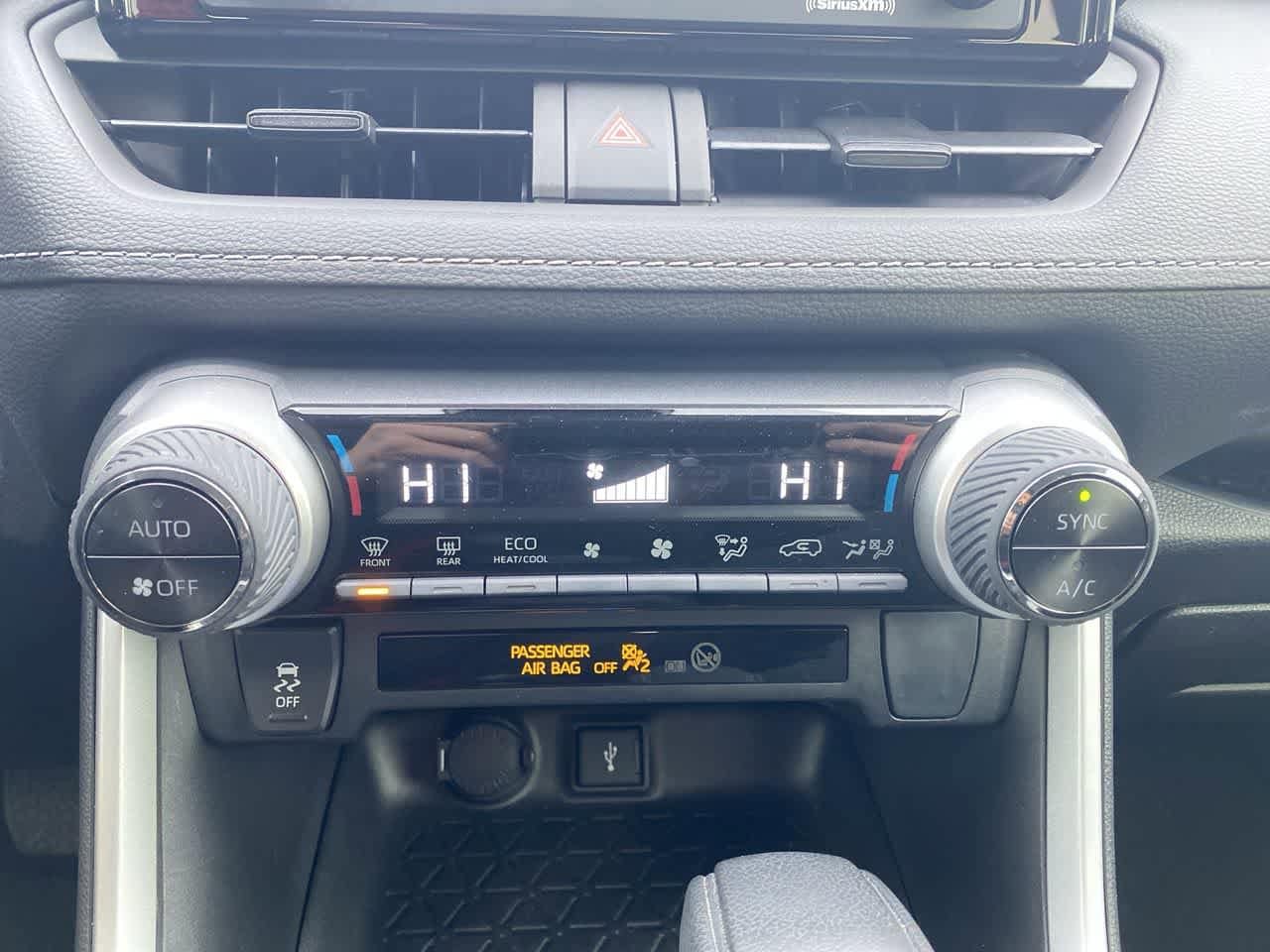 Thumbnail: 2022 Toyota RAV4 - 18