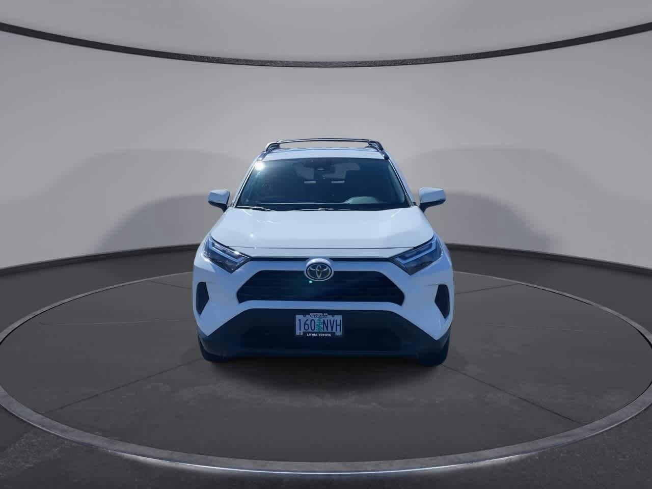 2022 Toyota RAV4 XLE photo 3