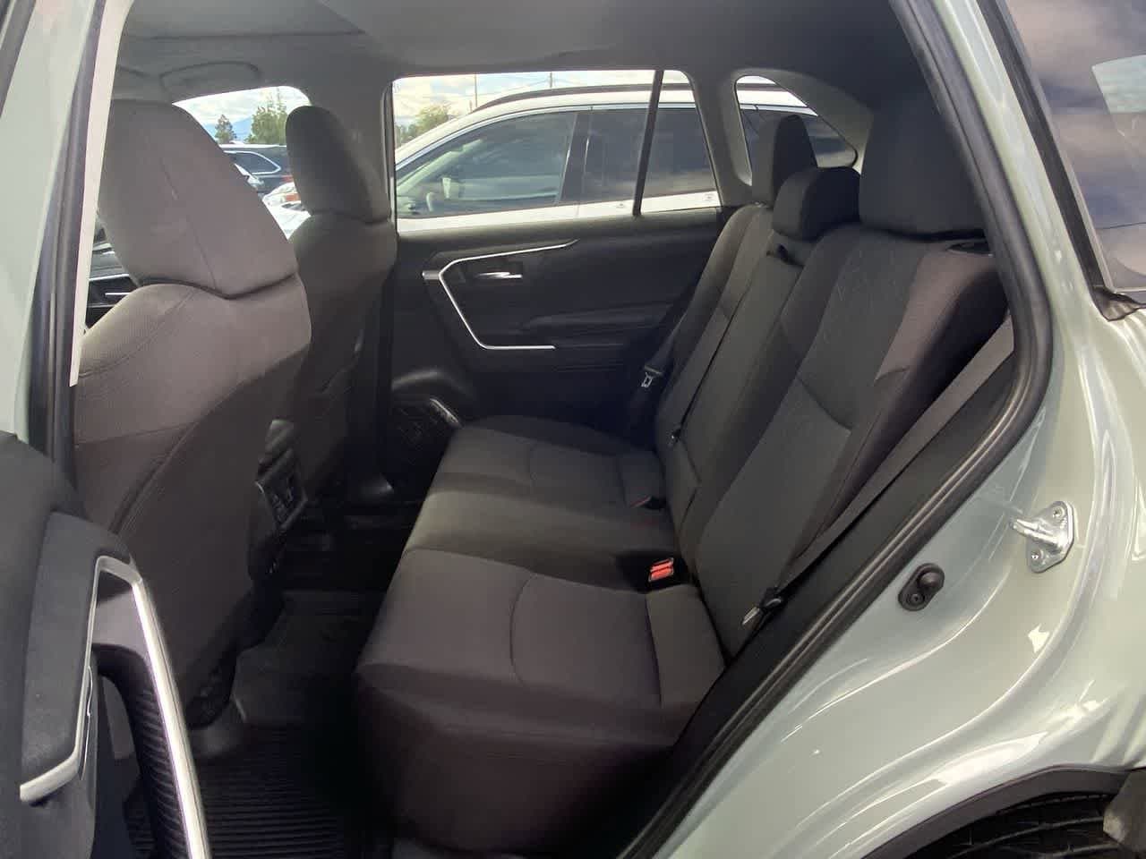 Thumbnail: 2019 Toyota RAV4 - 21