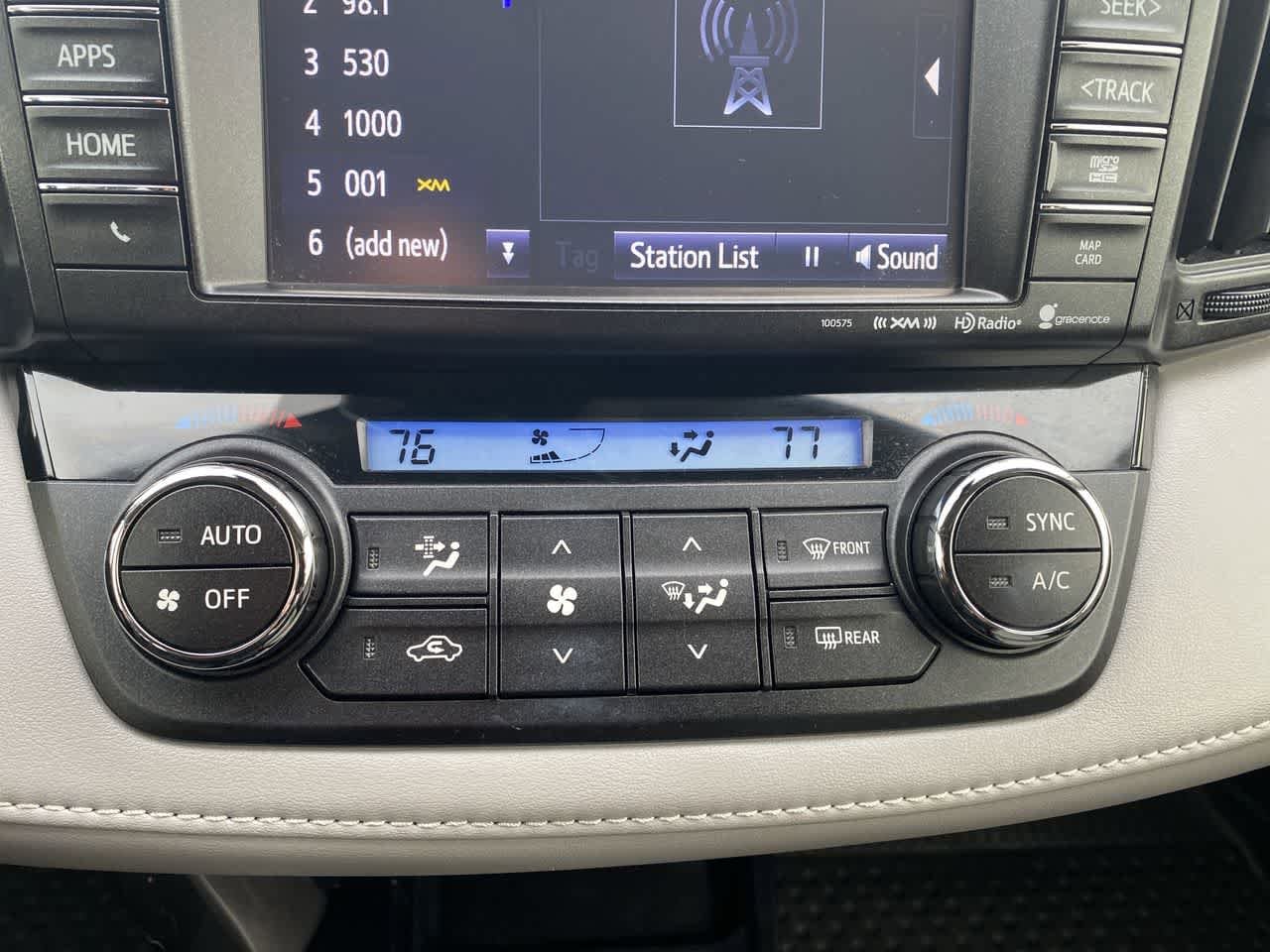 Thumbnail: 2018 Toyota RAV4 - 18