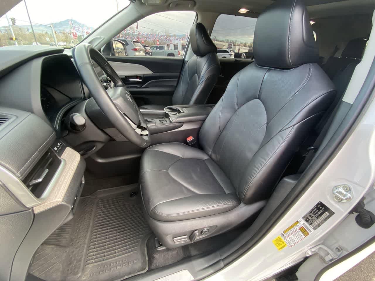 Thumbnail: 2024 Toyota Grand Highlander - 11