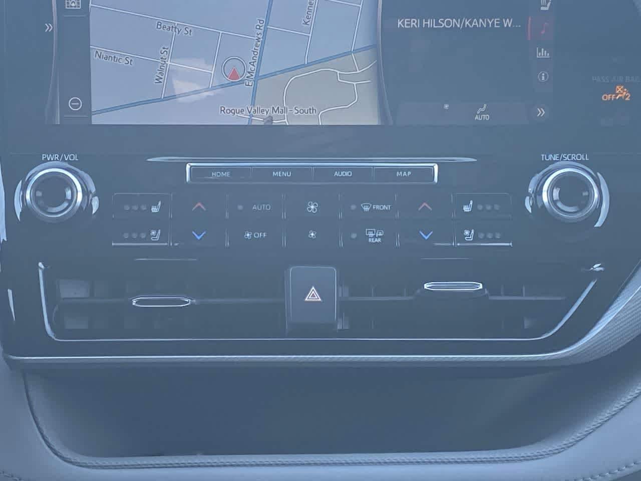 Thumbnail: 2021 Toyota Highlander - 19