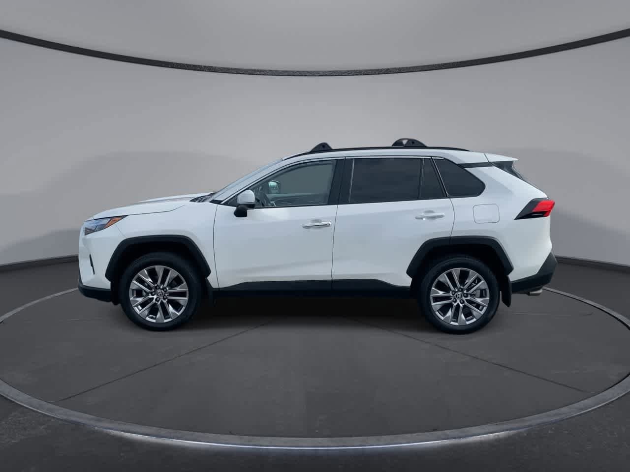 Thumbnail: 2022 Toyota RAV4 - 5