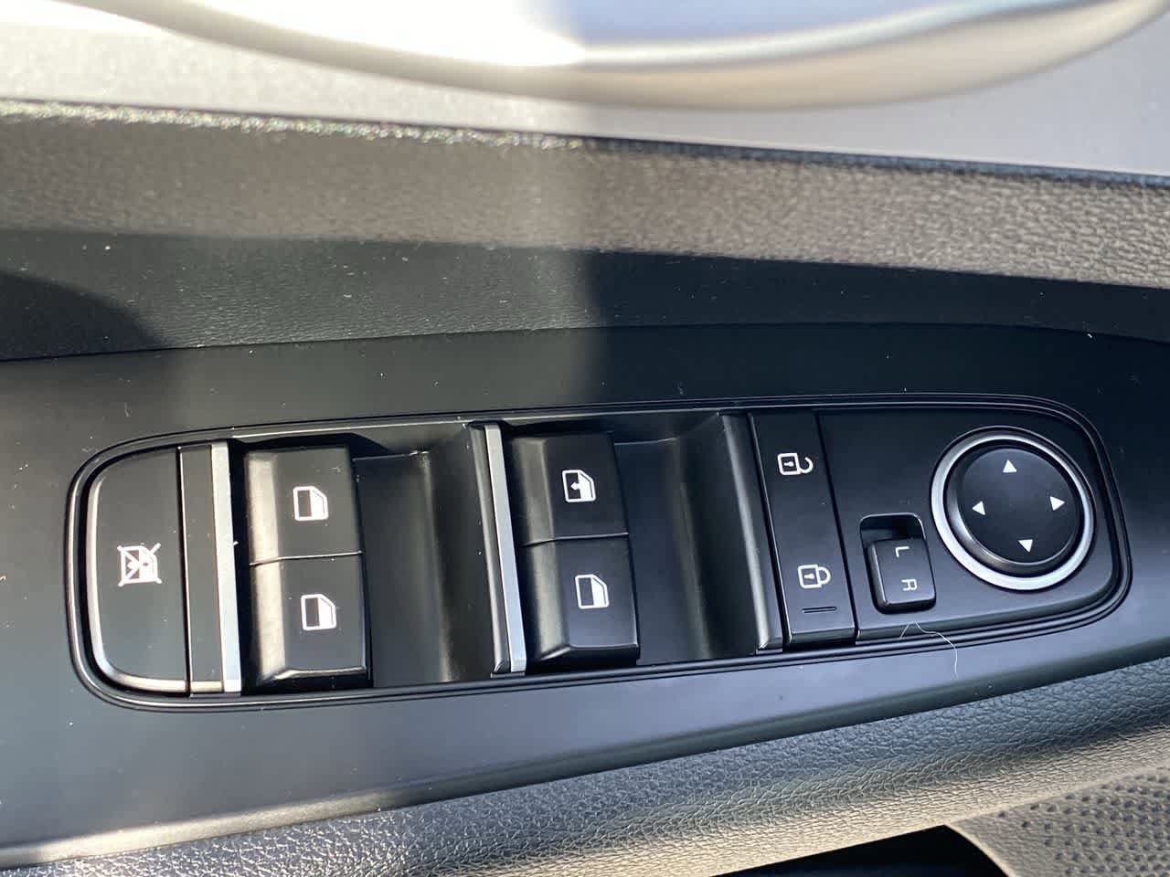 Thumbnail: 2024 Kia Forte - 13