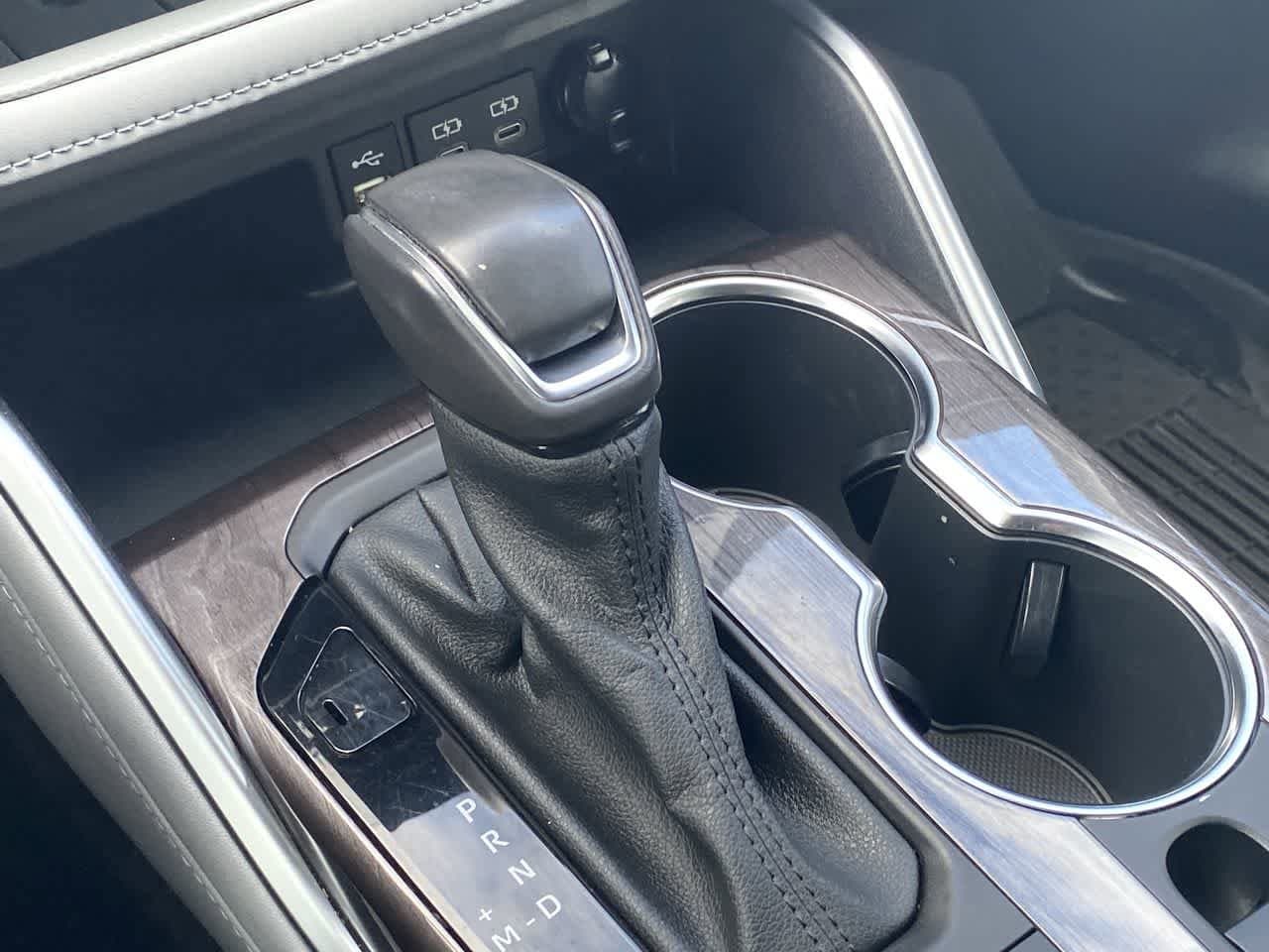 Thumbnail: 2022 Toyota Highlander - 19