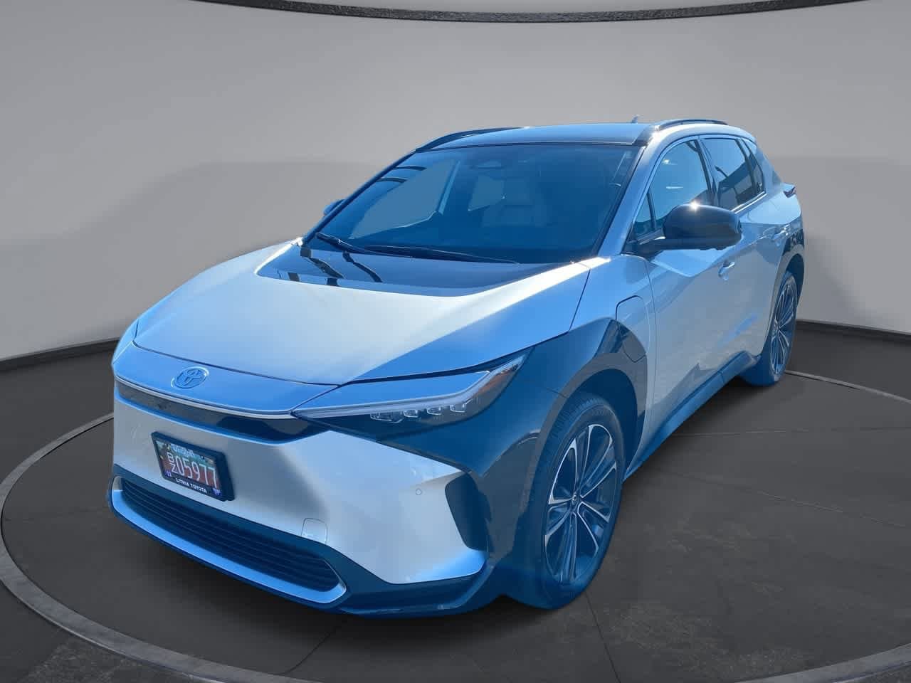 Thumbnail: 2023 Toyota bZ4X - 1