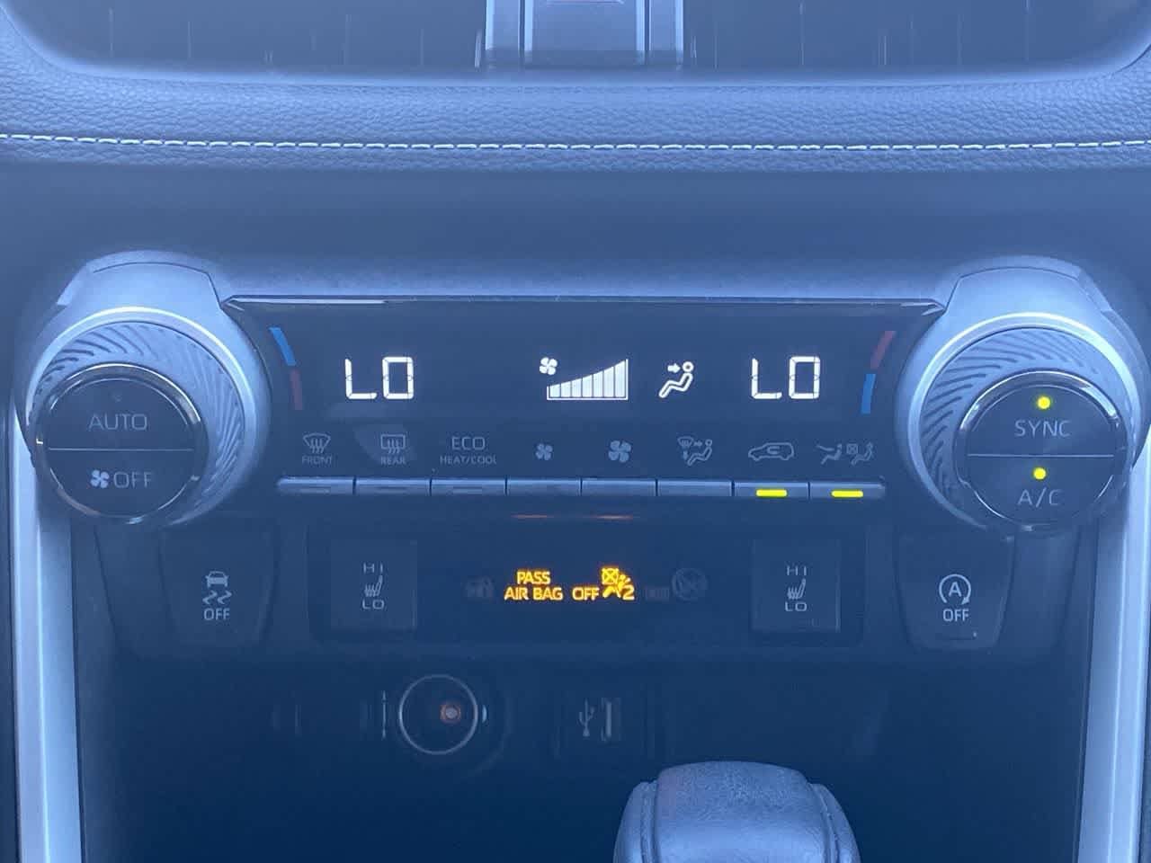 2023 Toyota RAV4 XLE - Photo 18