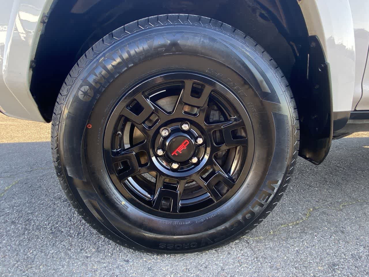 Thumbnail: 2018 Toyota 4Runner - 10