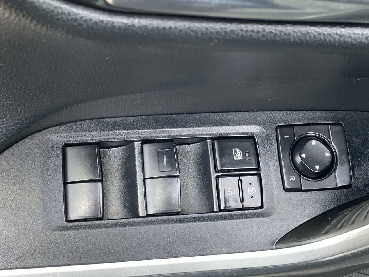 Thumbnail: 2021 Toyota RAV4 - 13