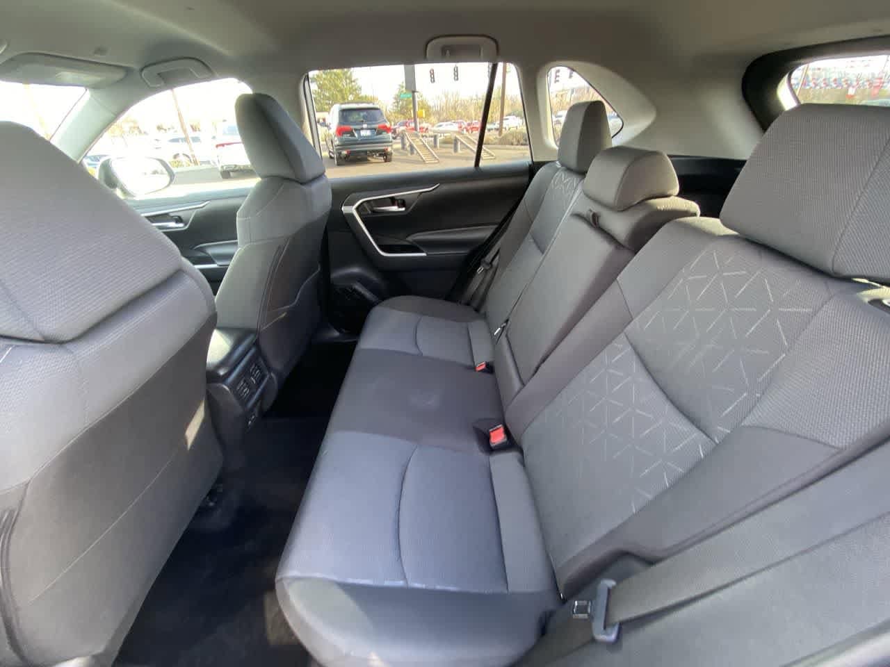 Thumbnail: 2025 Toyota RAV4 - 21