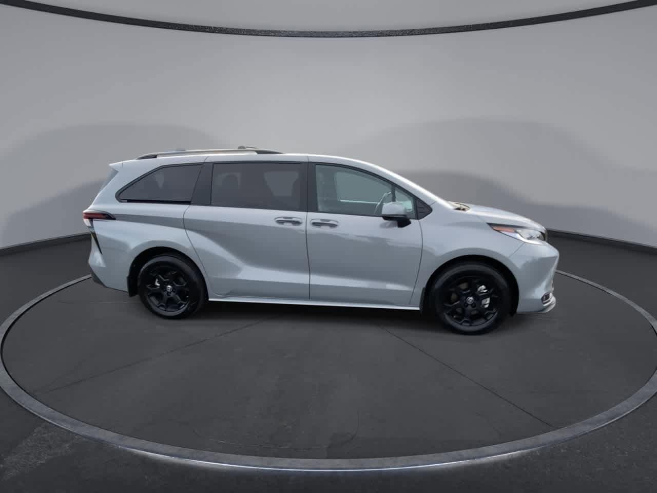 Thumbnail: 2025 Toyota Sienna - 9
