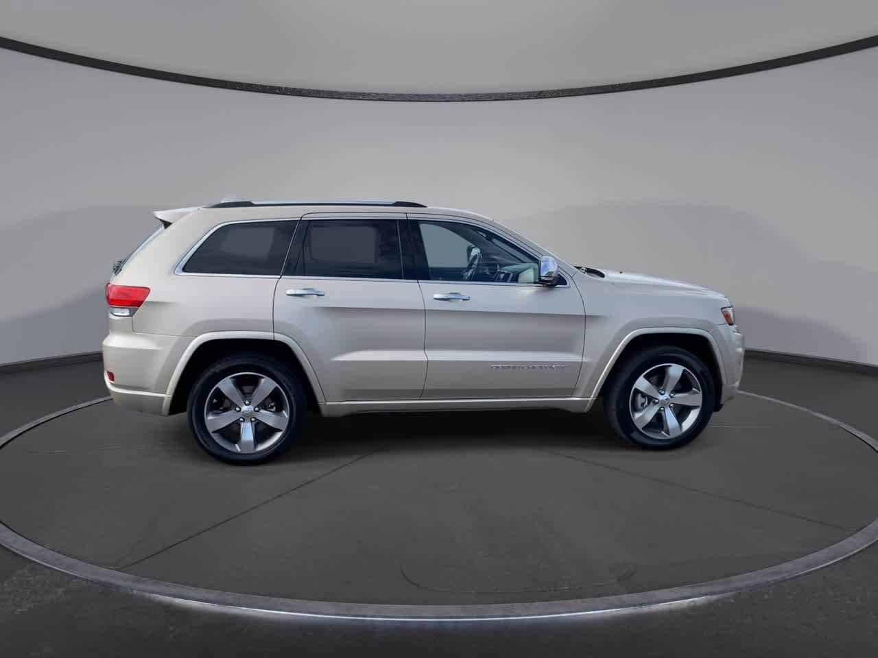 Thumbnail: 2014 Jeep Grand Cherokee - 9