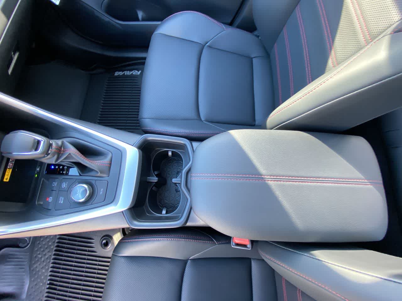 Thumbnail: 2025 Toyota RAV4 - 20