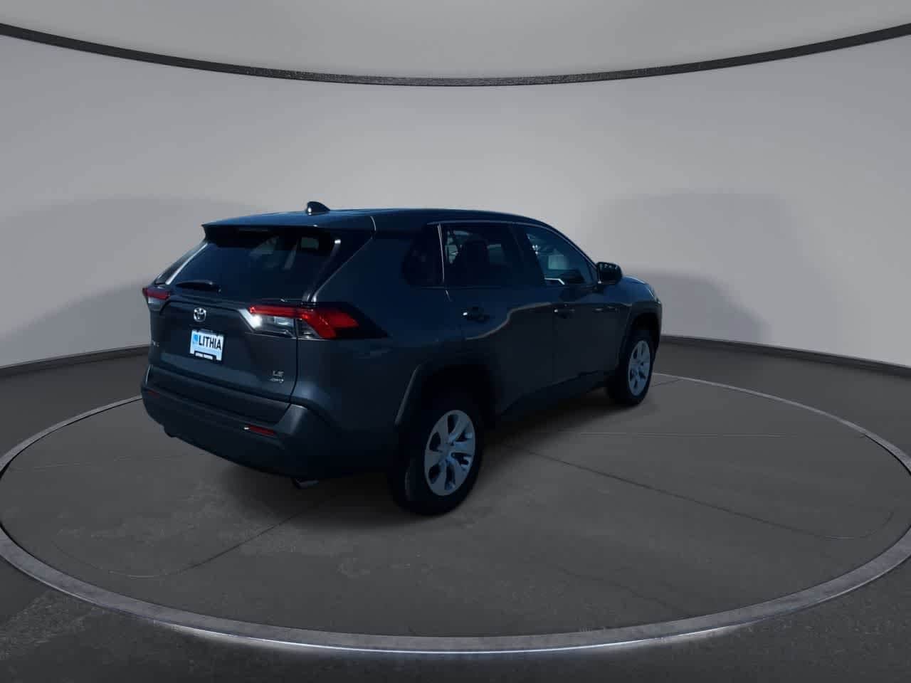 2022 Toyota RAV4 LE 8