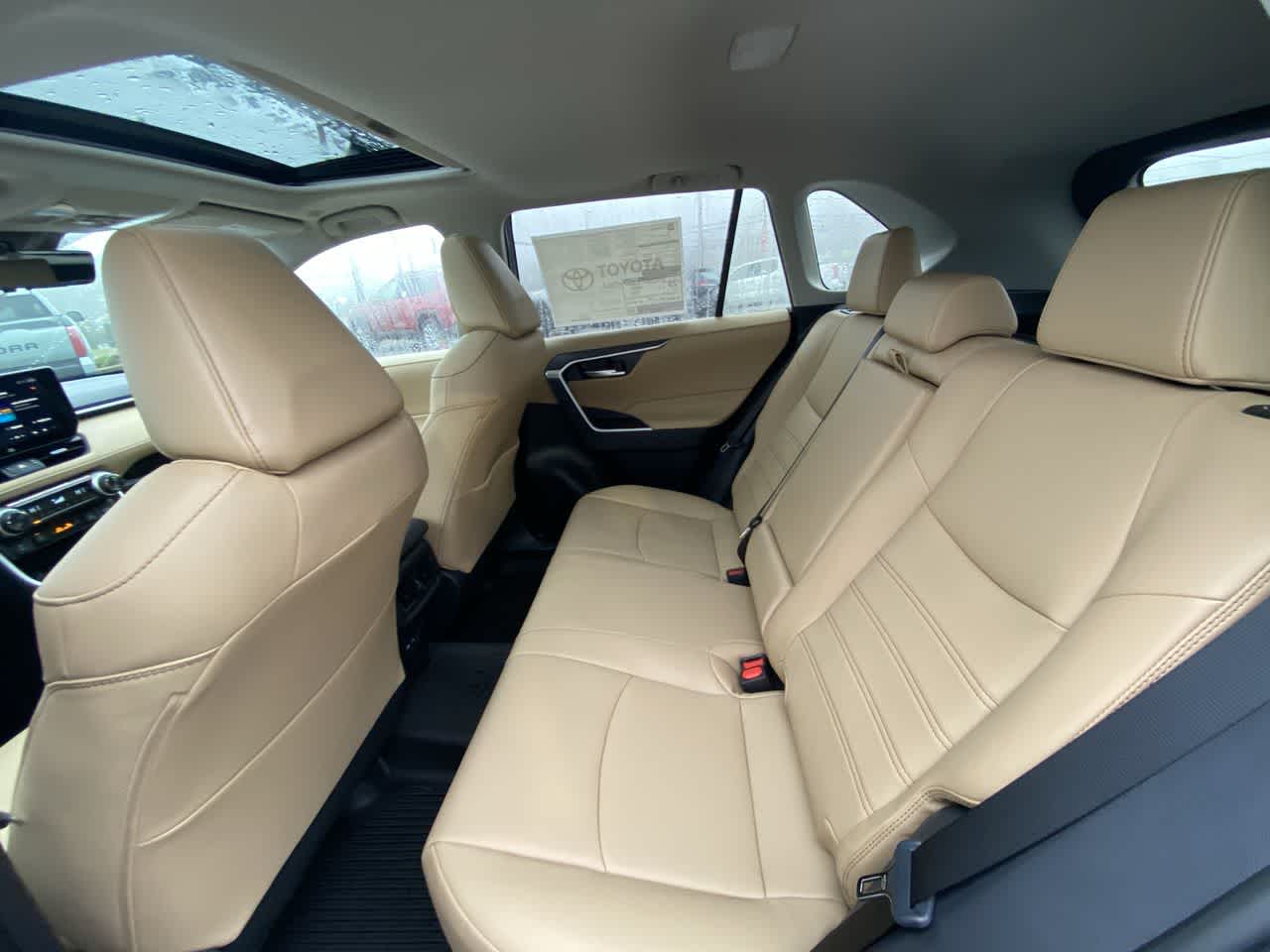 Thumbnail: 2025 Toyota RAV4 - 22