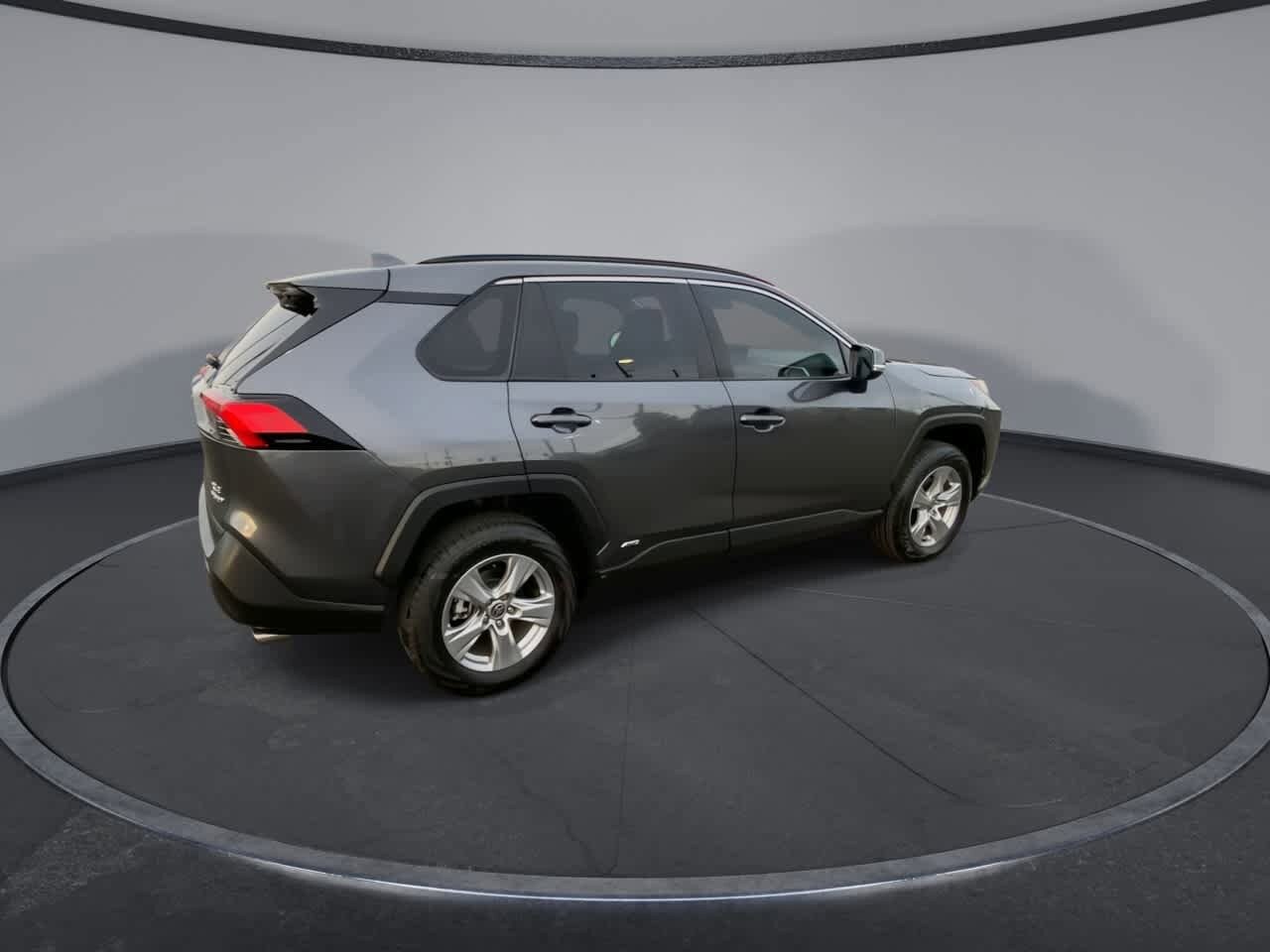 Thumbnail: 2022 Toyota RAV4 - 8