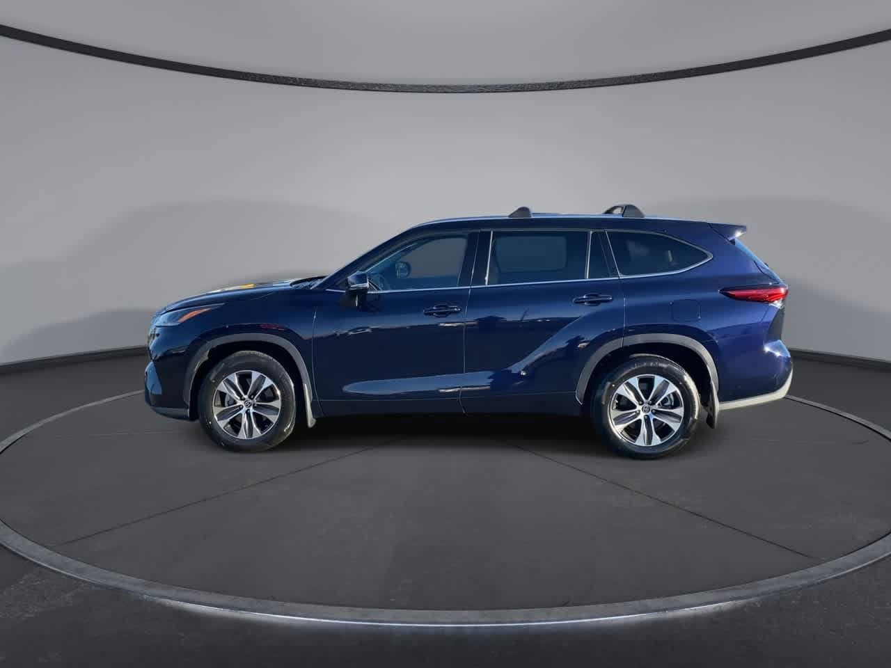 Thumbnail: 2021 Toyota Highlander - 5