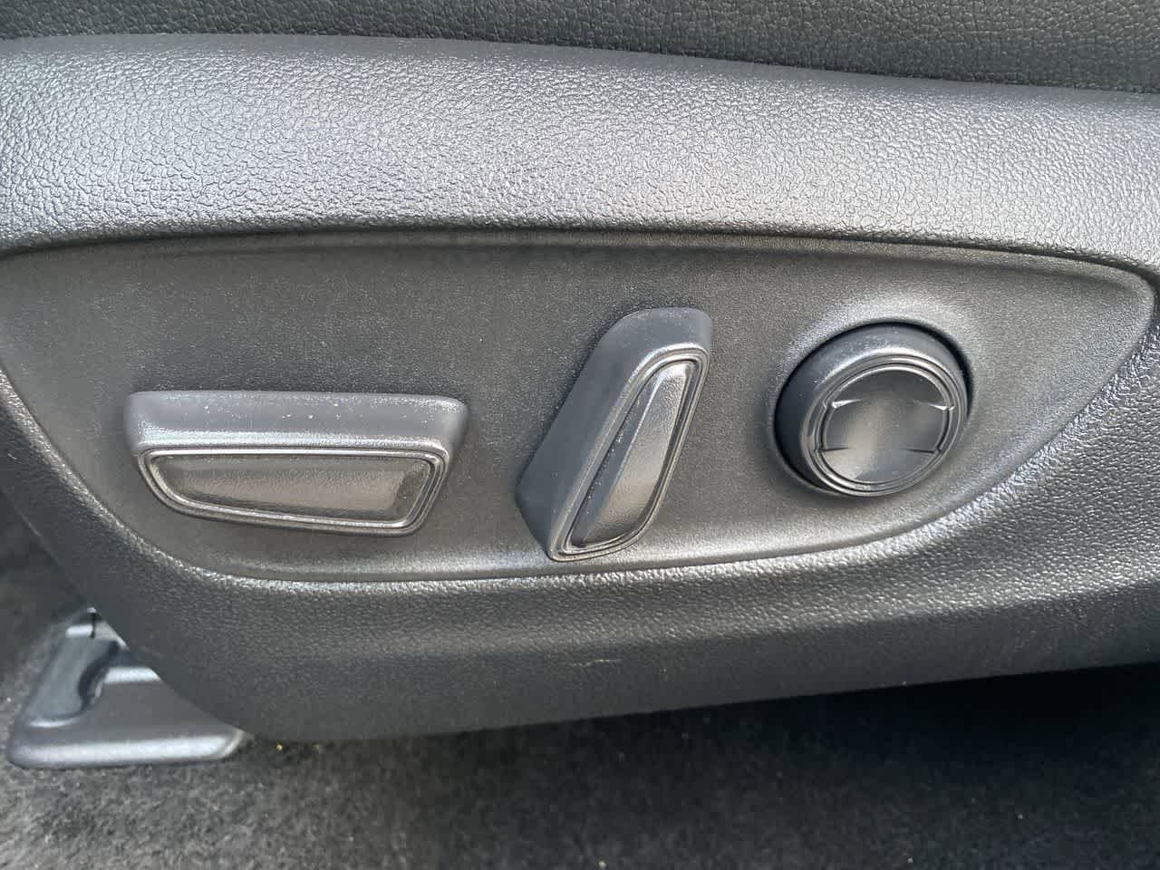 Thumbnail: 2025 Toyota Grand Highlander - 12