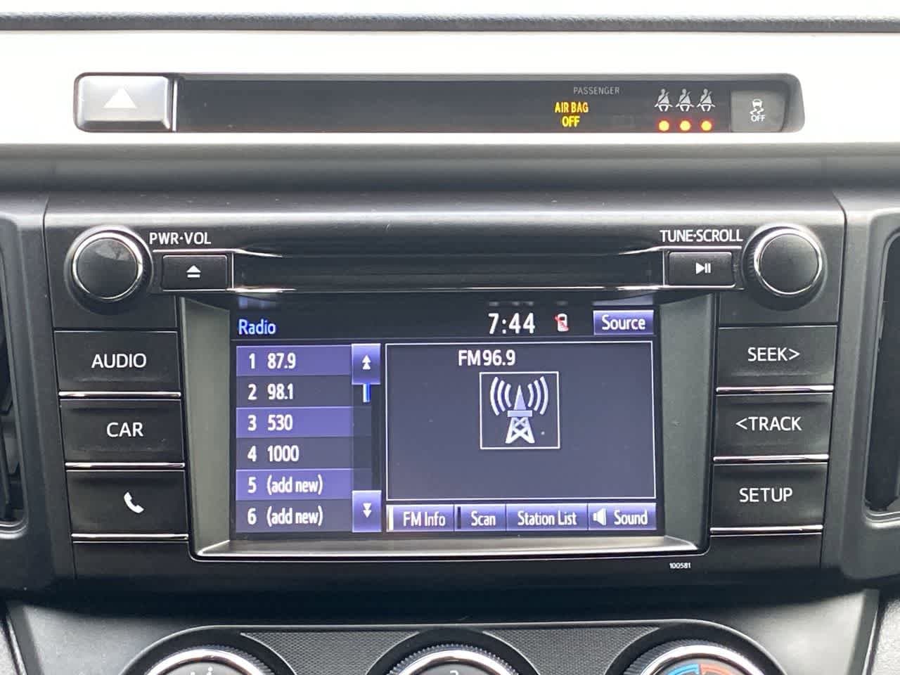 Thumbnail: 2017 Toyota RAV4 - 16