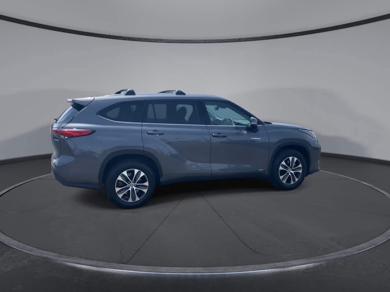 Thumbnail: 2020 Toyota Highlander - 2
