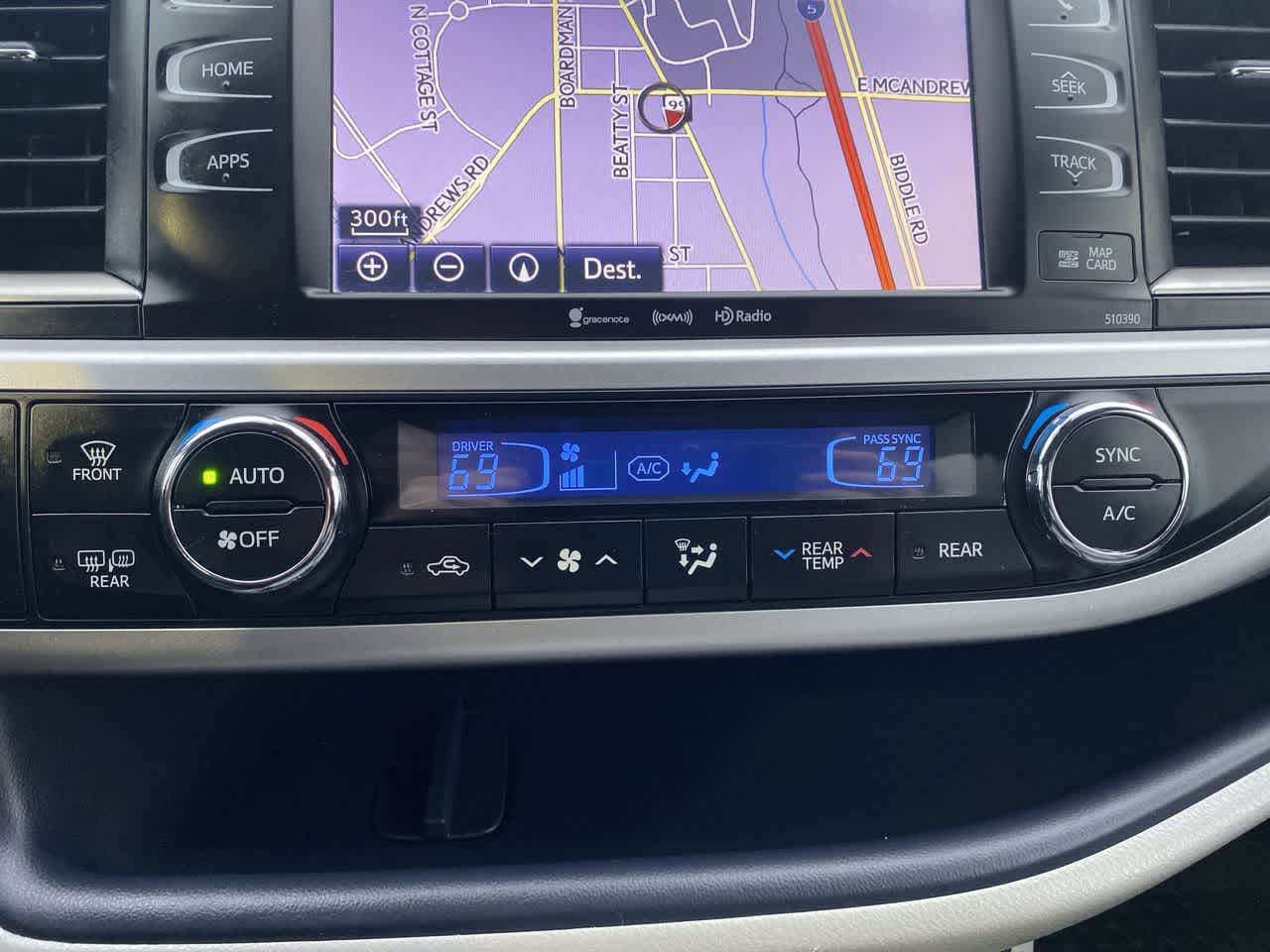 Thumbnail: 2019 Toyota Highlander - 19