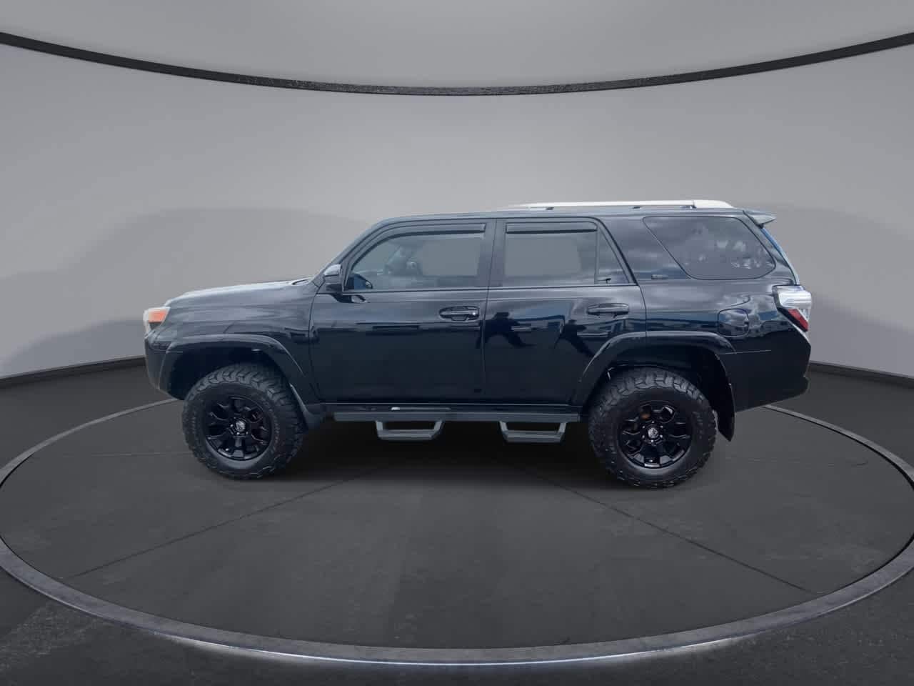 Thumbnail: 2018 Toyota 4Runner - 5