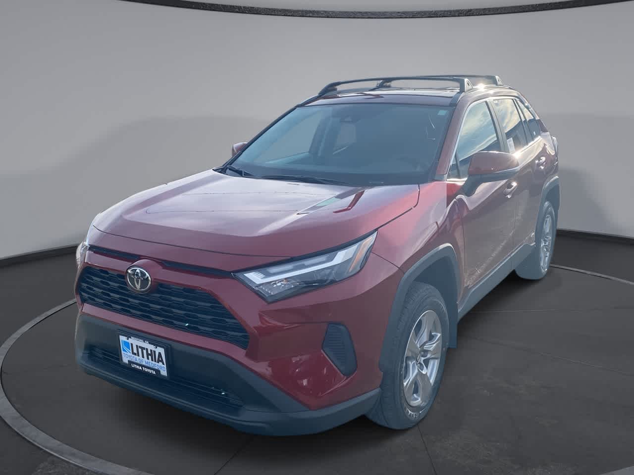 2025 Toyota RAV4 XLE's photo