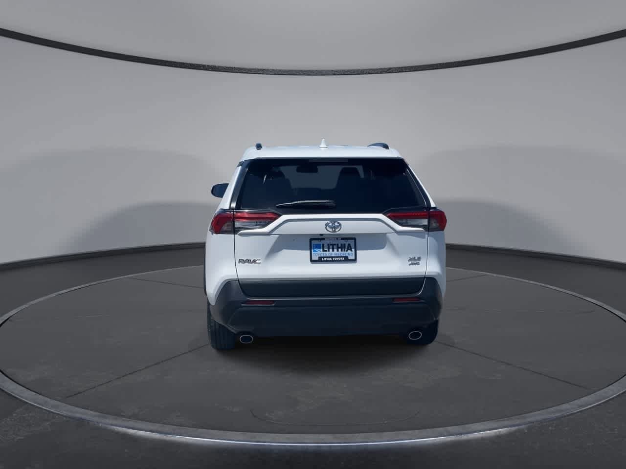 Thumbnail: 2024 Toyota RAV4 - 8
