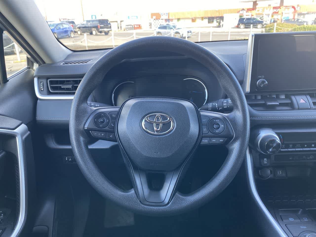 Thumbnail: 2025 Toyota RAV4 - 14