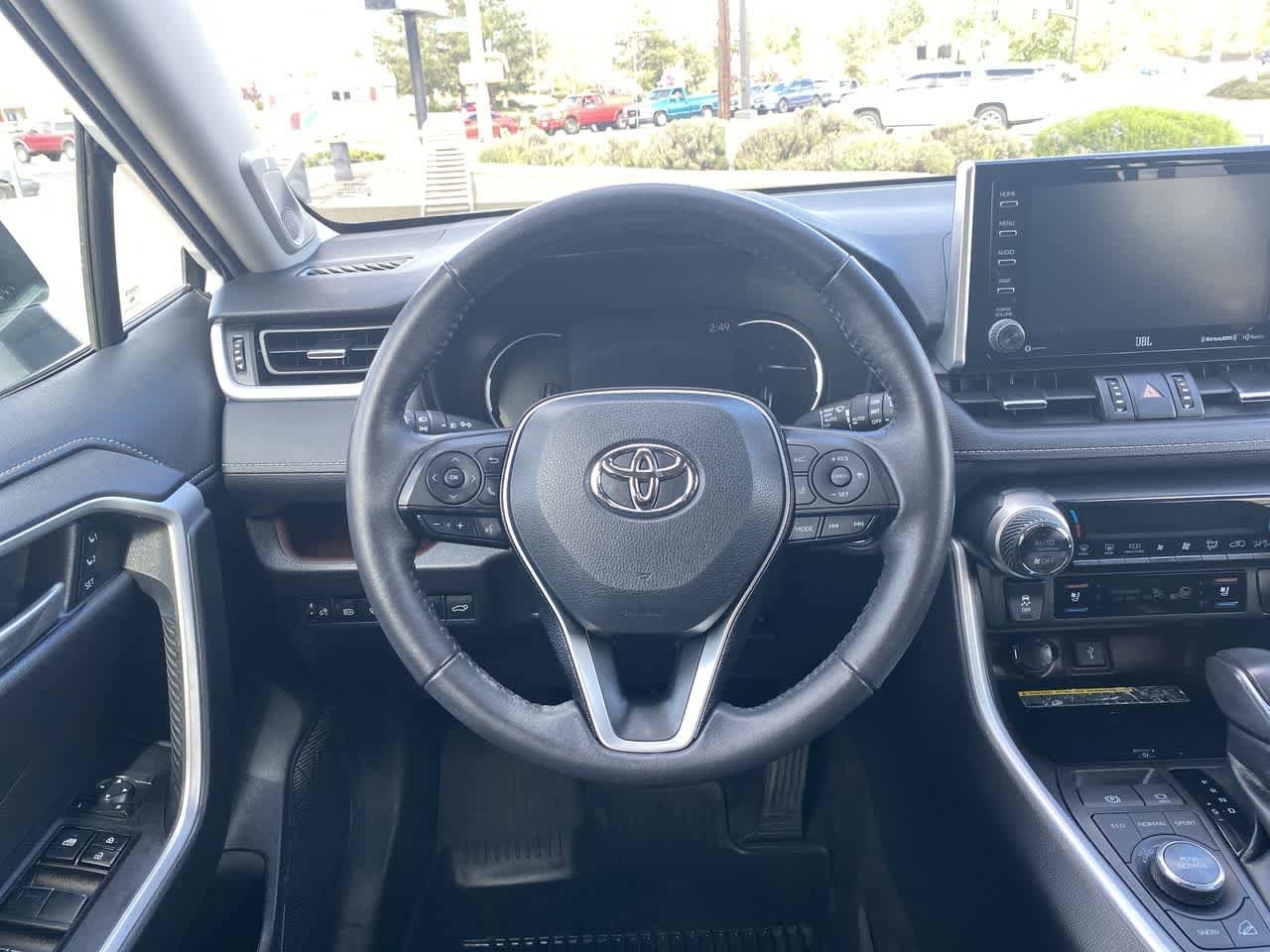 Thumbnail: 2021 Toyota RAV4 - 14