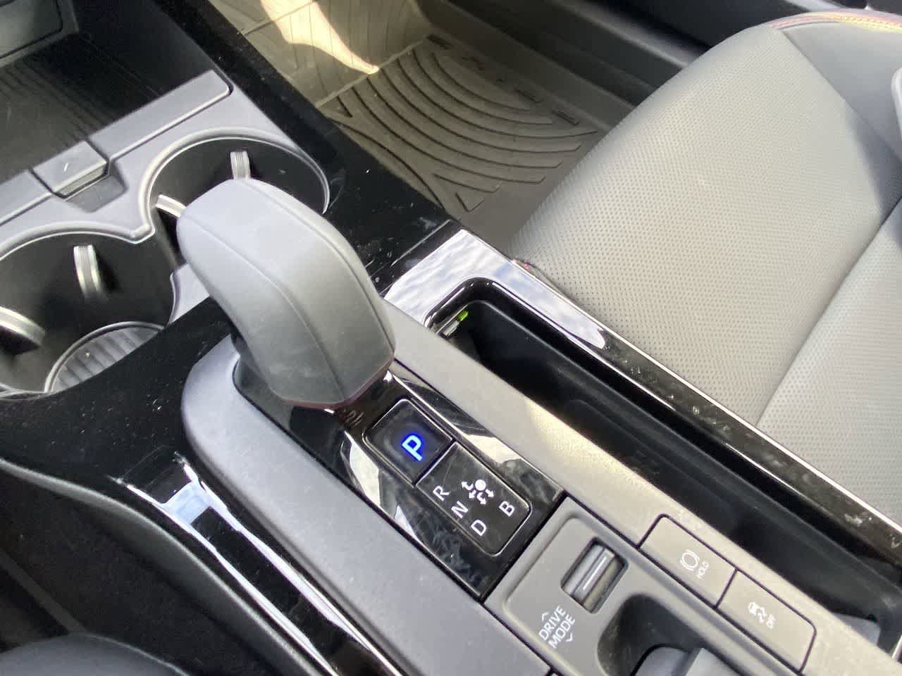 Thumbnail: 2024 Toyota Prius Prime - 19