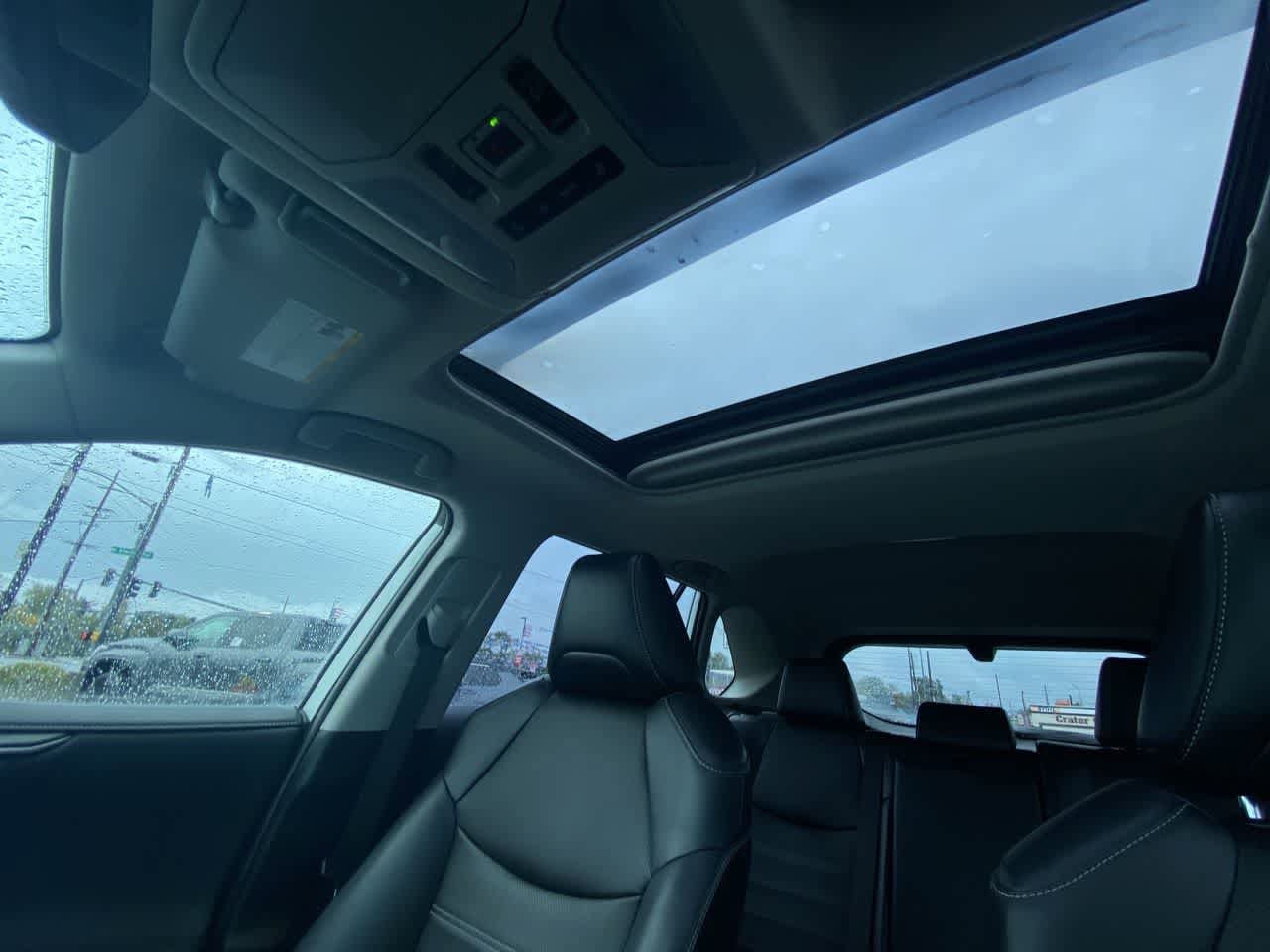 Thumbnail: 2020 Toyota RAV4 - 21