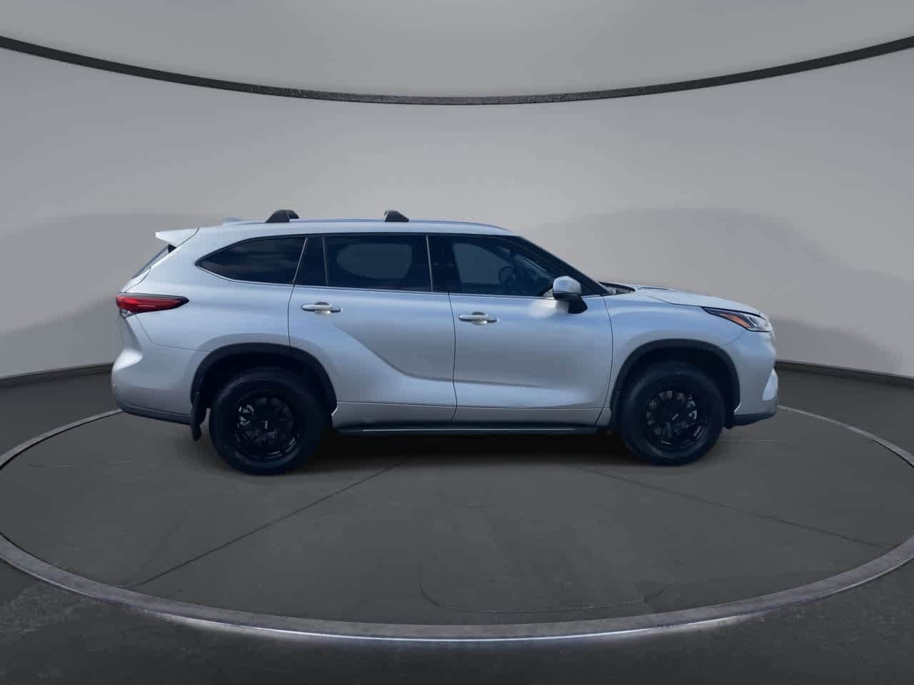 Thumbnail: 2022 Toyota Highlander - 9