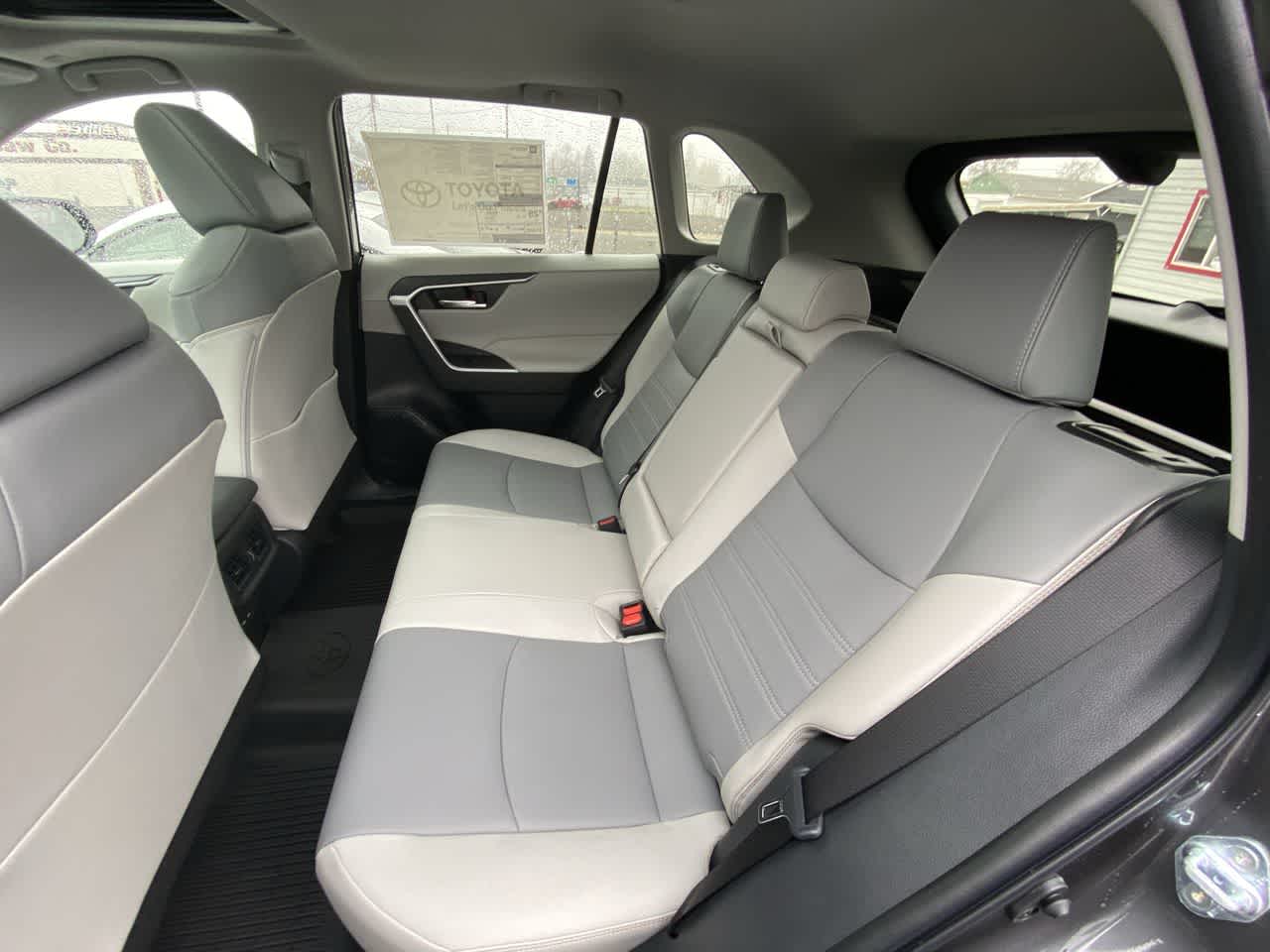 Thumbnail: 2025 Toyota RAV4 - 22