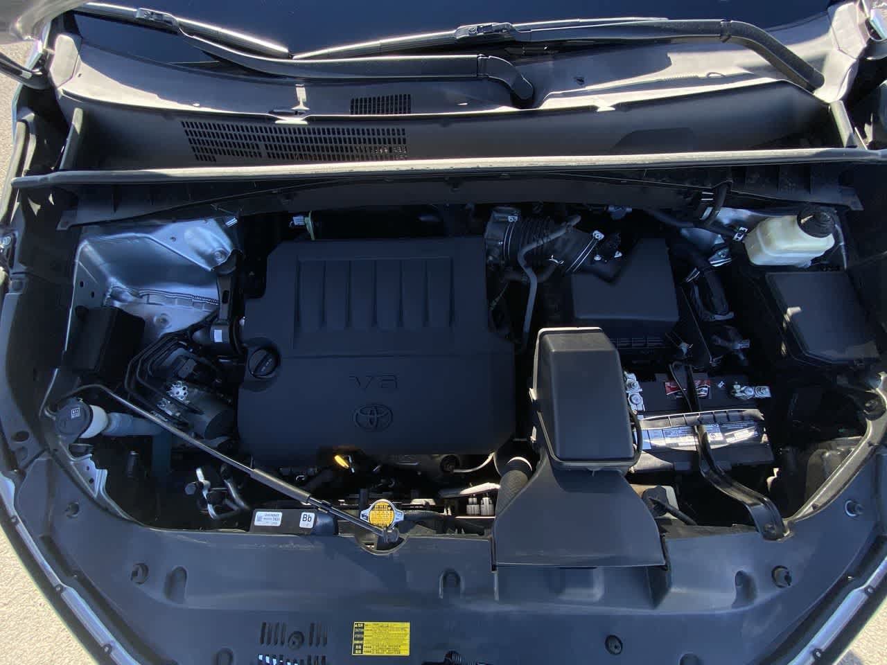 Thumbnail: 2015 Toyota Highlander - 26