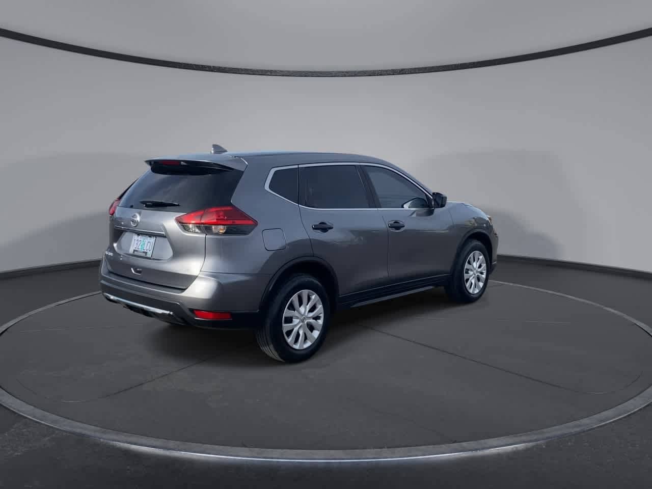 Thumbnail: 2017 Nissan Rogue - 8