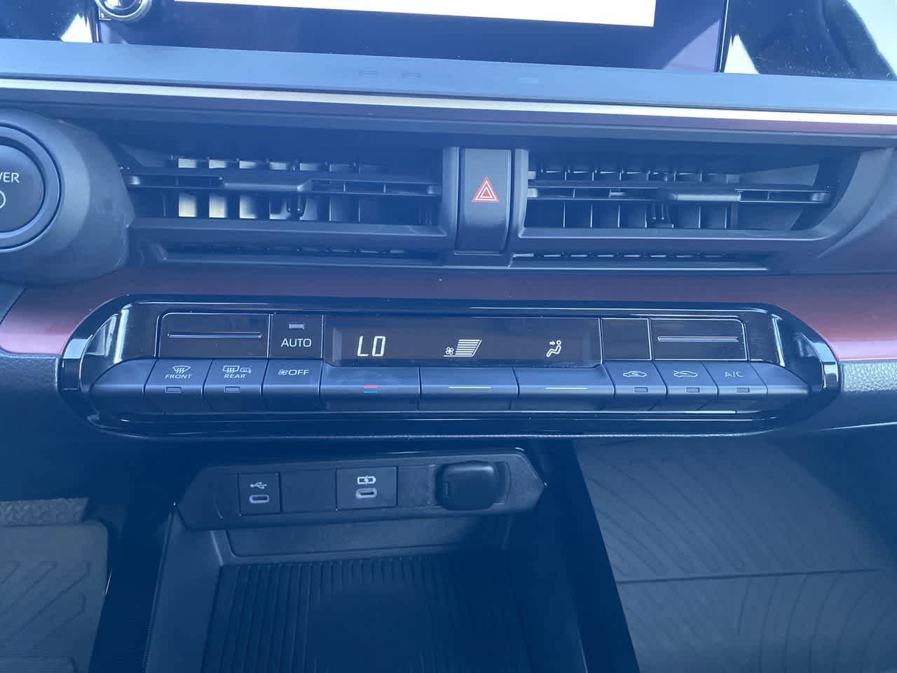 Thumbnail: 2024 Toyota Prius Prime - 18